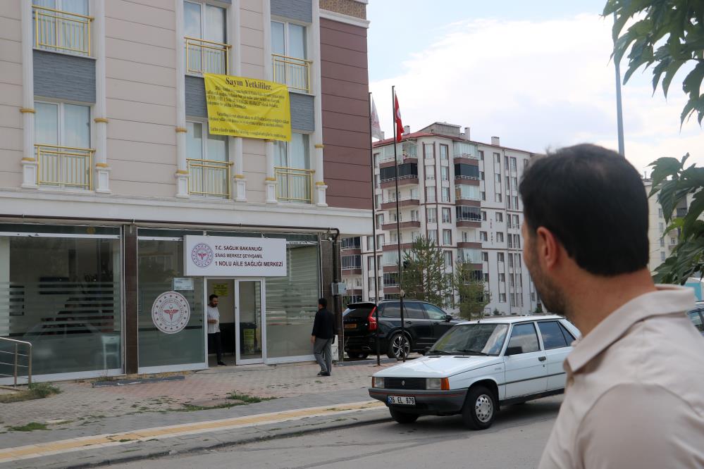 Kiraladığı mülkünü geri alamayan gurbetçiden pankartlı feryat