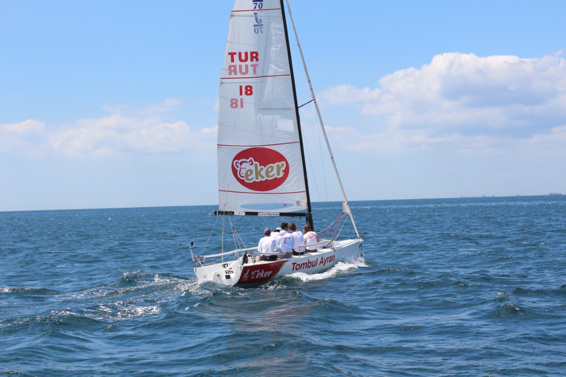 İstanbul’un en büyük yelken festivali TAYK Slam-Eker Olympos Regatta Yelken Yarışları başladı