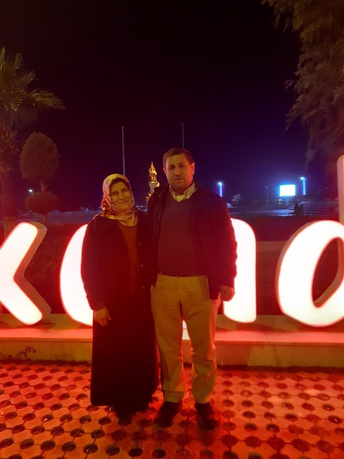 Depremden bu yana sürdürdüğü 18 aylık yaşam mücadelesini kaybeden adam, evlatları ve eşinin yanına defnedildi