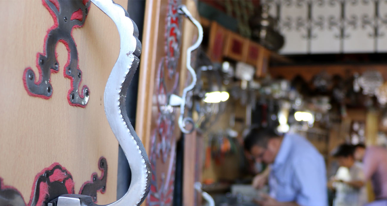 Motifleri ve sesleriyle bin yıllık tarihin kapısını aralıyor