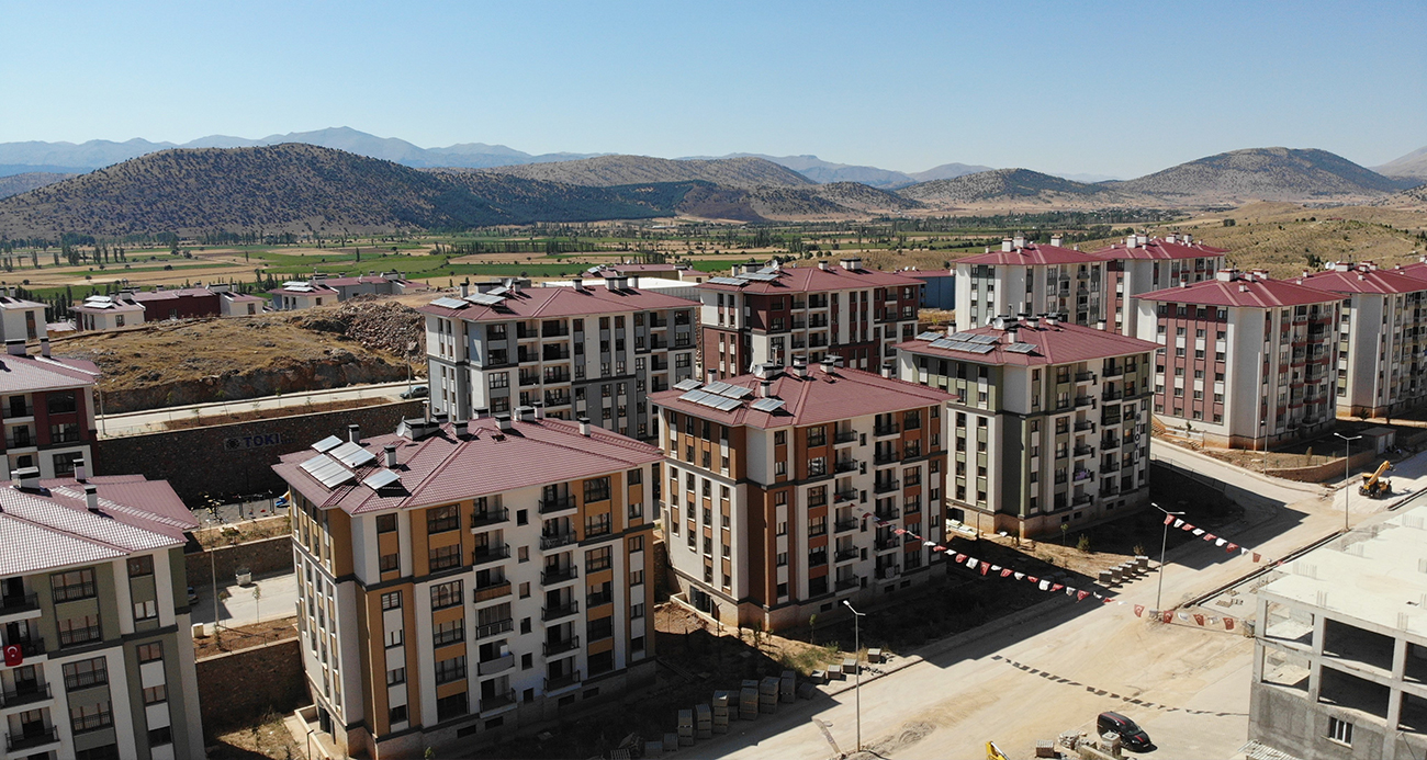 Kahramanmaraş Göksun’da depremzedeler yeni konutlarına bir bir kavuşuyor