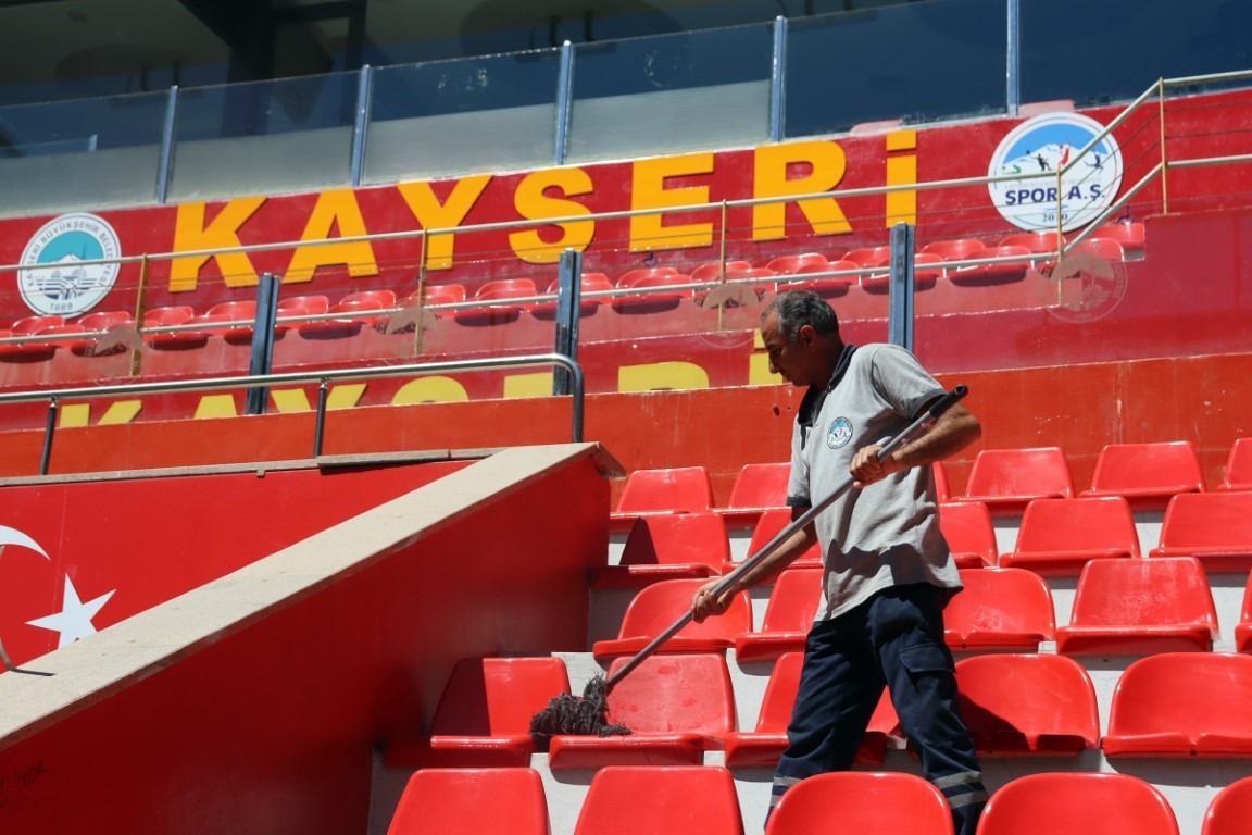 Kadir Has Stadyumu, 90 gün sonra kapılarını açıyor