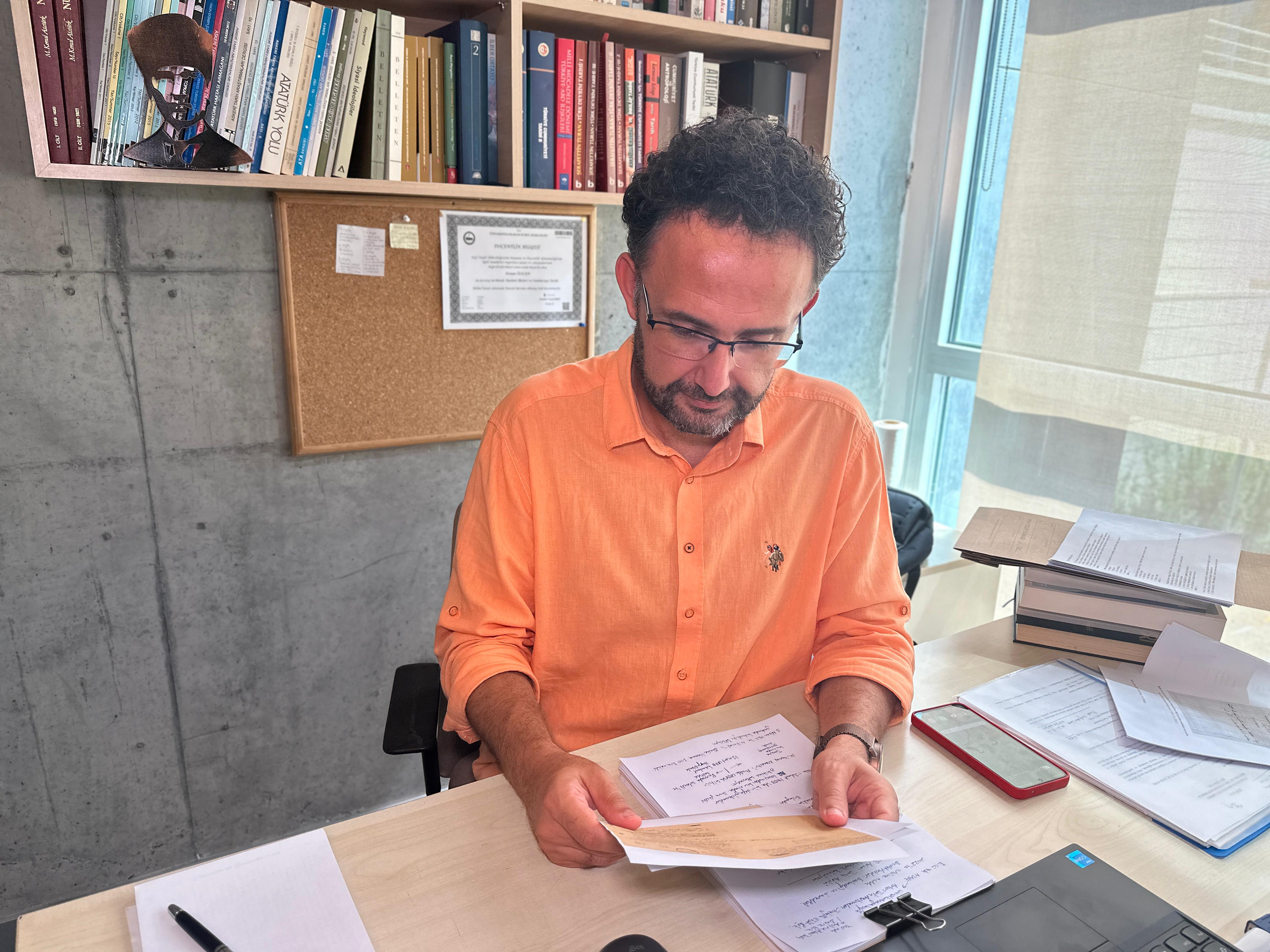 Doç. Dr. Kenan Özkan ve Prof. Dr. Sevilay Özer’in yaptığı çalışma ile Atatürk’ün gençlik yıllarına dair önemli belgeler ortaya çıkarıldı