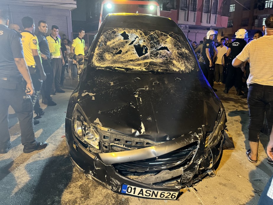 Minik Baran’ın öldüğü kazada mahalleli otomobili parçaladı