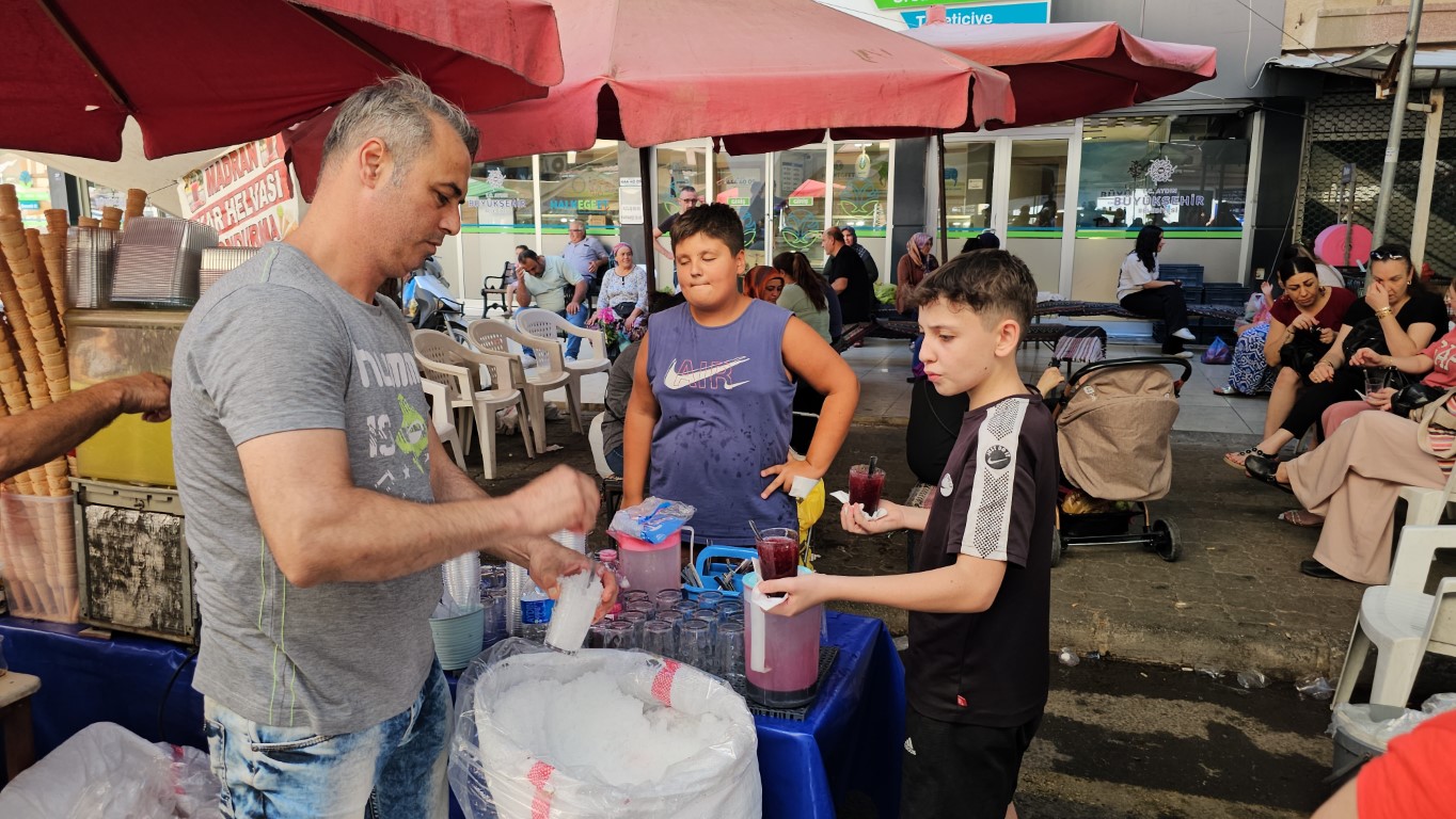 Kavurucu sıcaklarda serinleten tescilli lezzet: Kar helvası