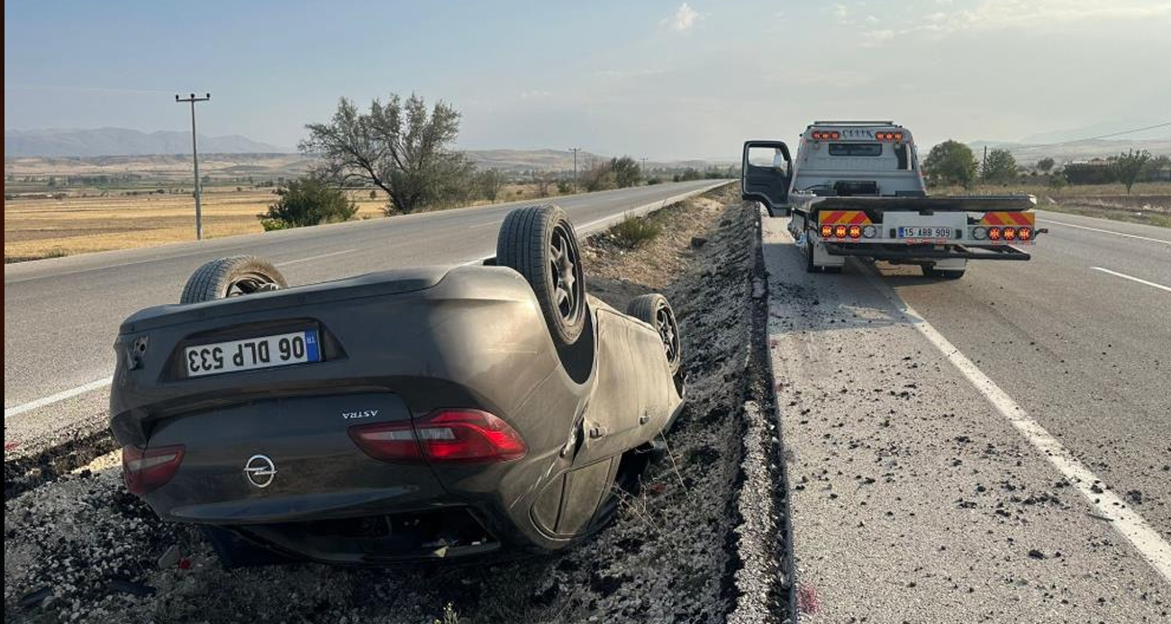 Burdur-Fethiye karayolunda otomobil takla attı: 5 yaralı