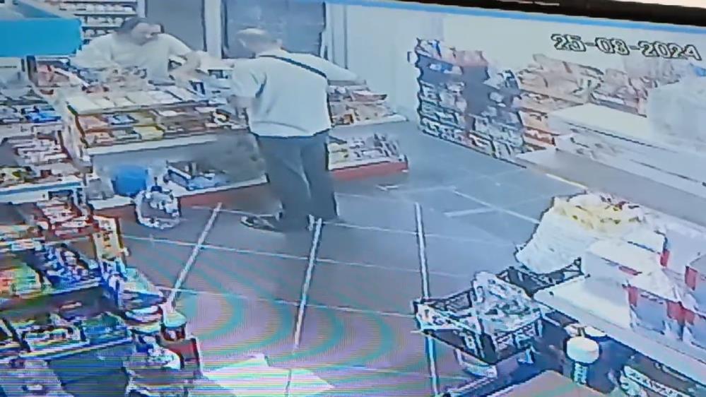 Ankara’da 3 kişinin öldüğü, 1 kişinin yaralandığı komşu cinayetiyle ilgili konuşan esnaf: “Taraflar birkaç gün önce de tartışmıştı”