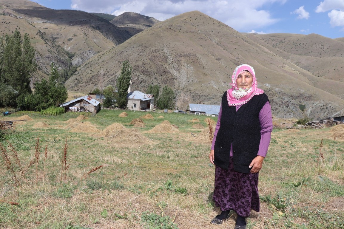Fikriye Nine 72 yaşında köyüne muhtar oldu