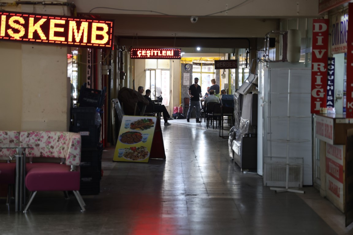 Sivas ilçe ve köy terminali tehlike saçıyor