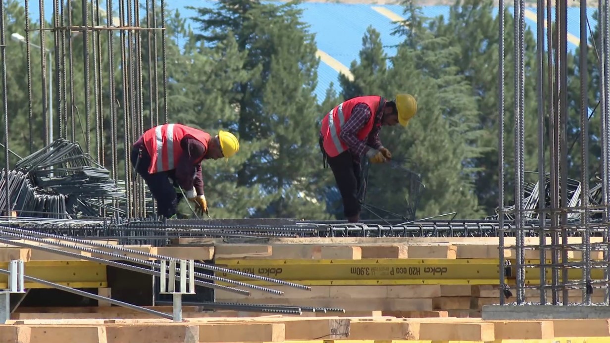 Bingöl’de 269 adet sismik izolatörün kullanıldığı 500 yataklı hastane yükseliyor