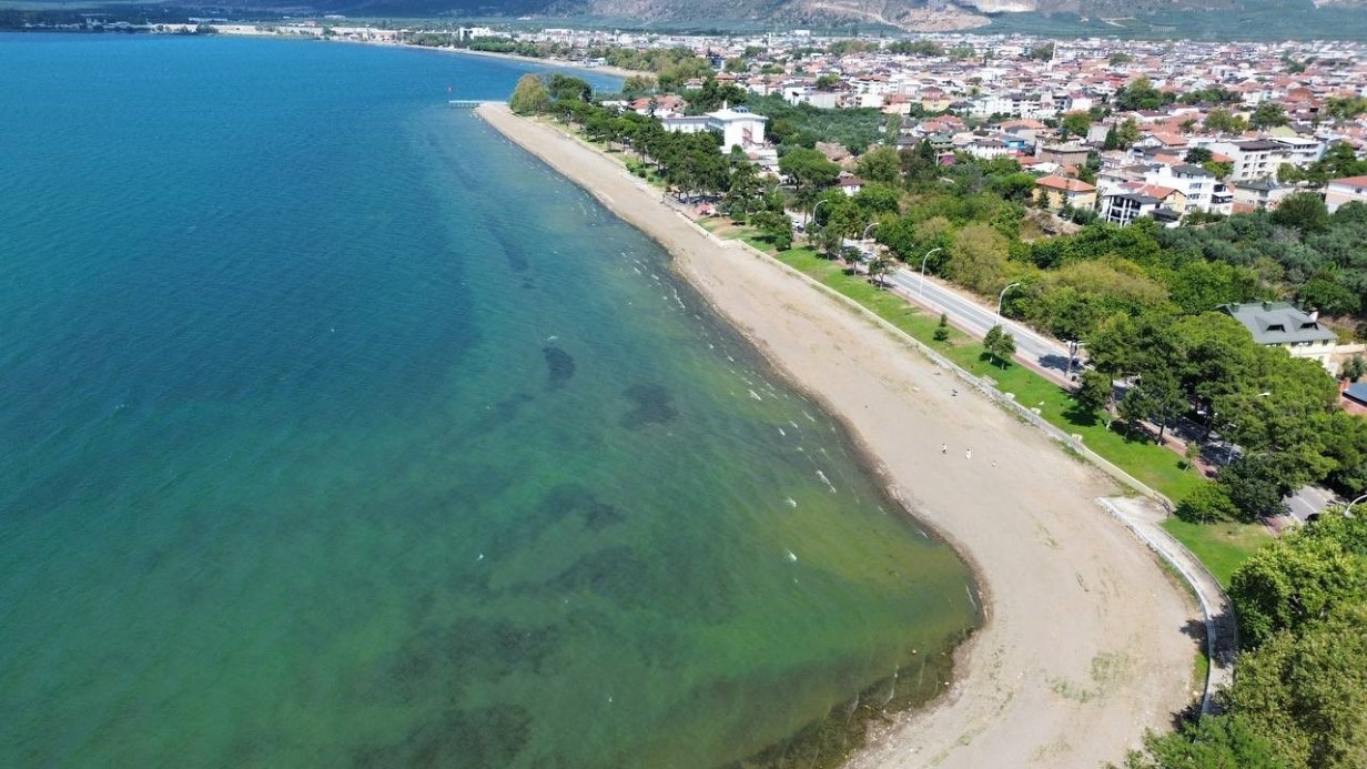 İznik Gölü’ndeki bazilika, kuralıktan dolayı gün yüzüne çıktı