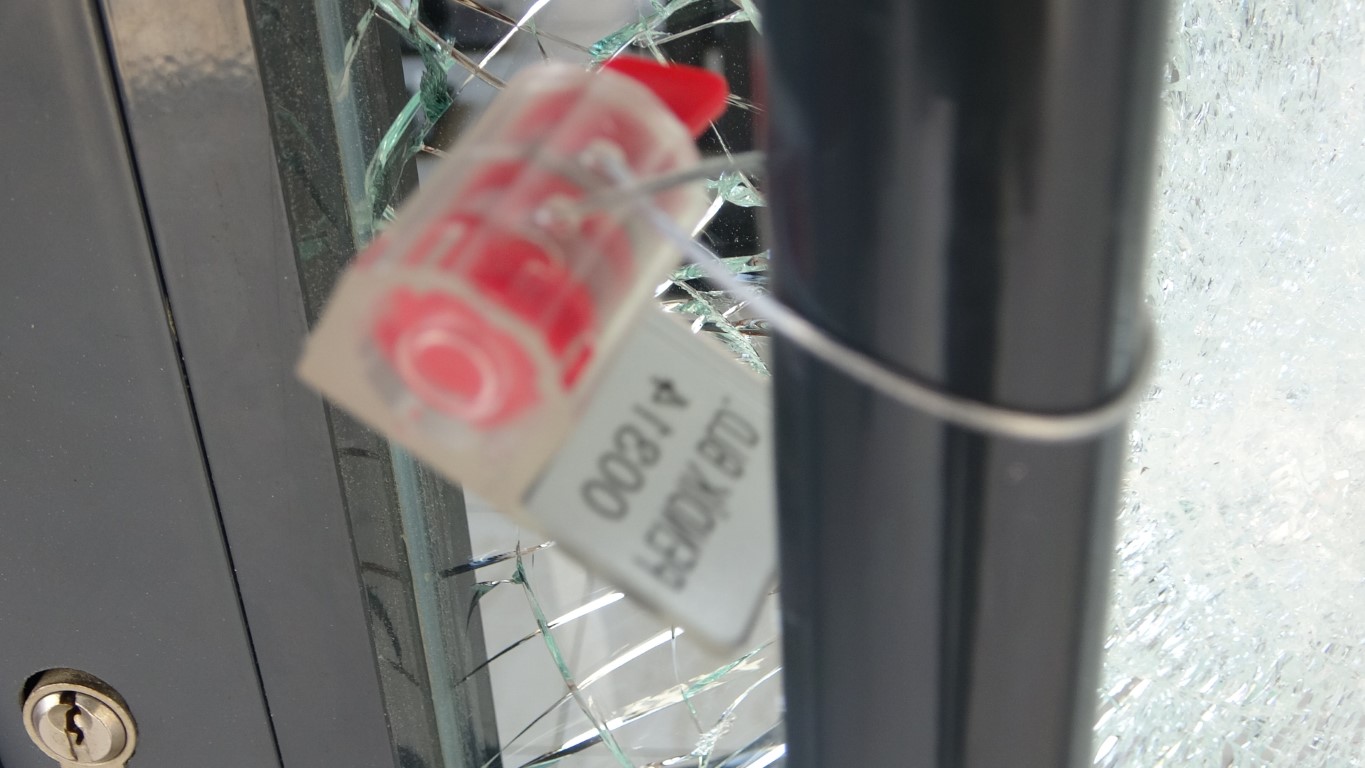 Pendik’te taciz iddiasıyla börekçinin savaşa alanına döndüğü olayda yeni görüntüler ortaya çıktı