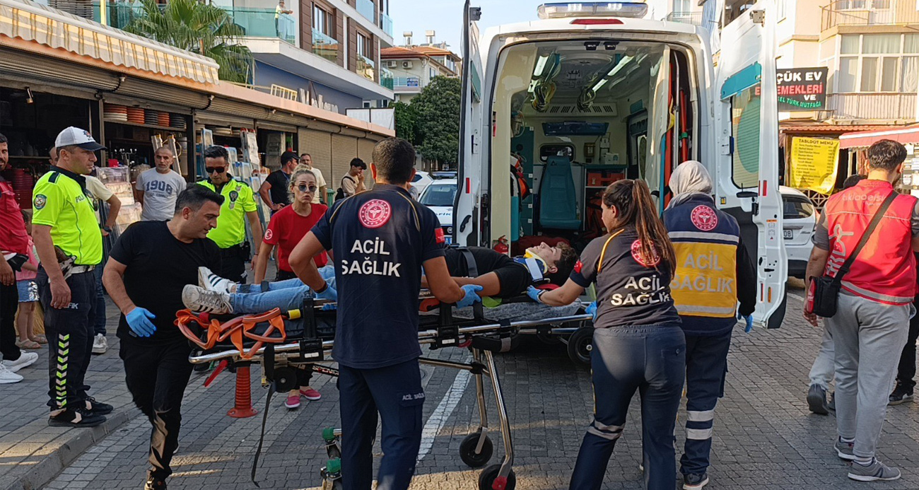 Kazaya gelen ambulans kaza yaptı, sağlıkçılar olay yerine yaya olarak geldi