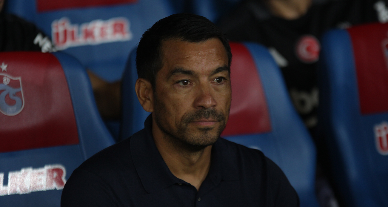 Giovanni Van Bronckhorst: “Zor deplasmandan 1 puan alıyoruz”