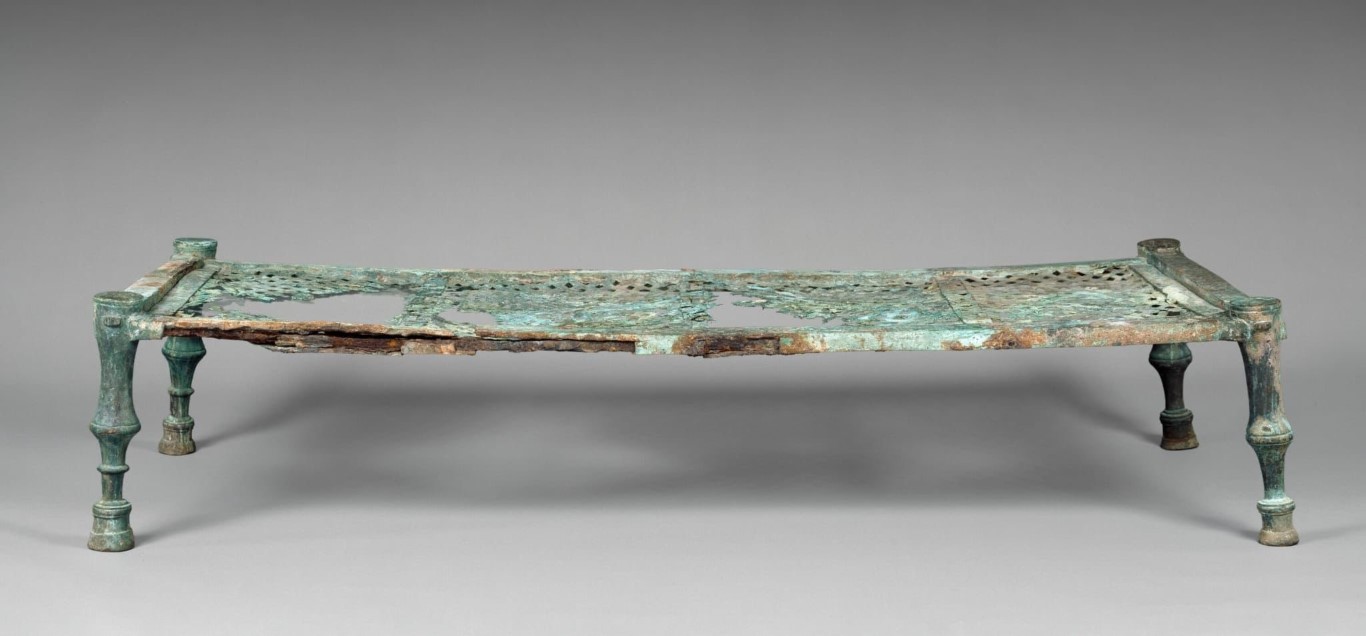 Bakan Ersoy duyurdu: Yurt dışına kaçırılan 2 bin 500 yıllık eser Türkiye’ye iade edildi