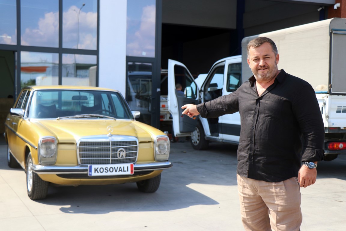 10 yaşında verdiği sözü 50 yaşında tuttu, otomobili kaptı