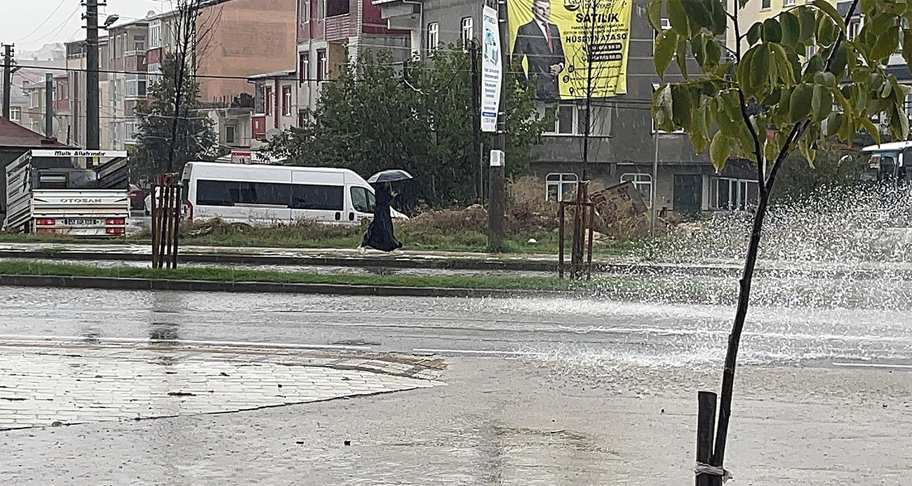 Tekirdağ Kapaklı’da sağanak yağış etkili oldu