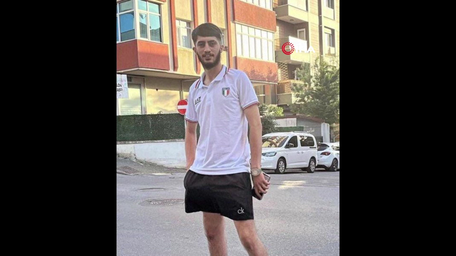 Ümraniye’de dehşet anı kamerada... Polisin silahını alıp ateş açtı