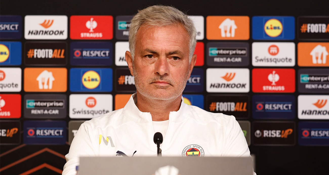 Jose Mourinho: "24 yıllık futbol kariyerimde hiçbir zaman basın toplantısından kaçmadım"