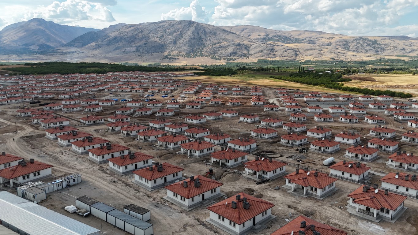 Malatya’da köy evleri hızla tamamlanıyor