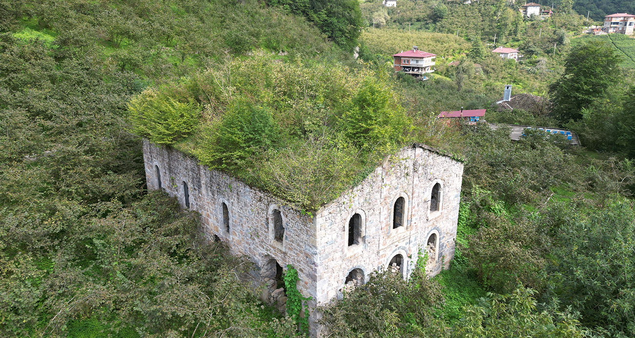 Gündüzleri ziyaret, geceleri kazı