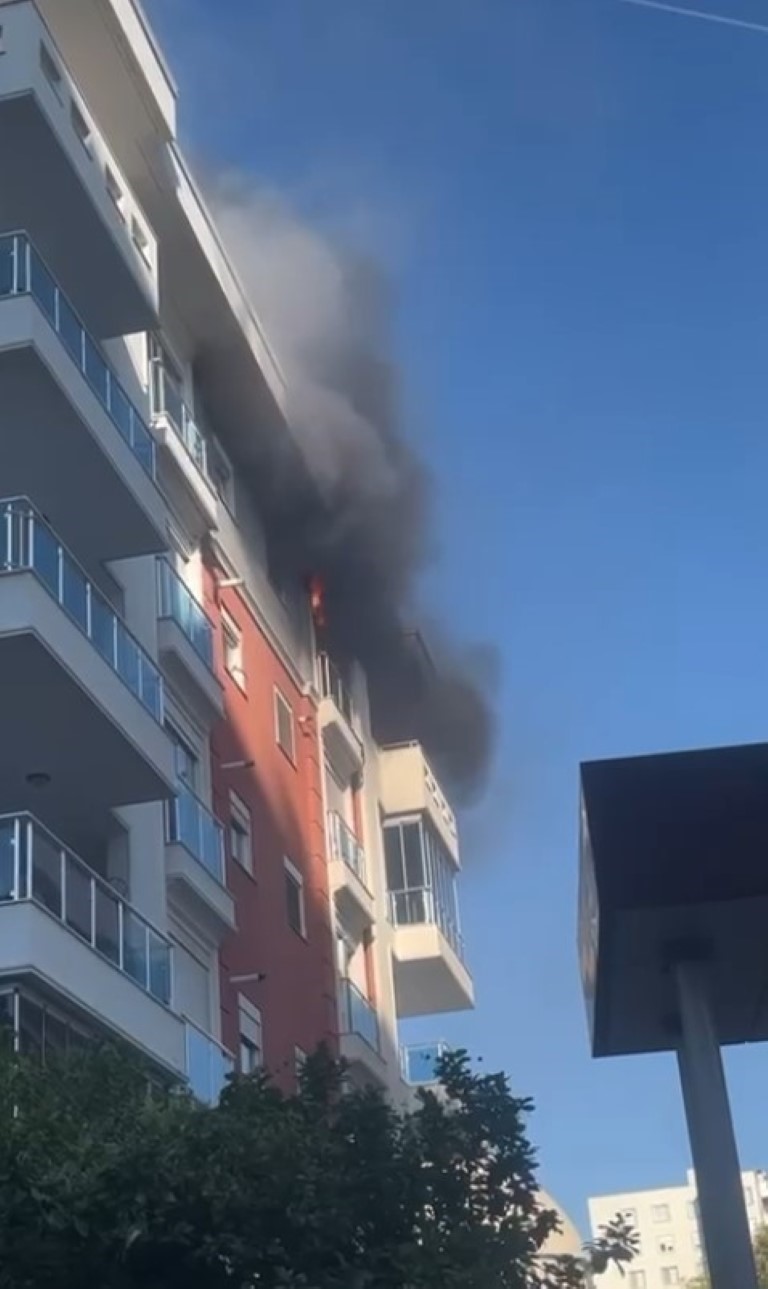 Oğlunu kurtarmak için alevlerin içine giren anne o anları anlattı