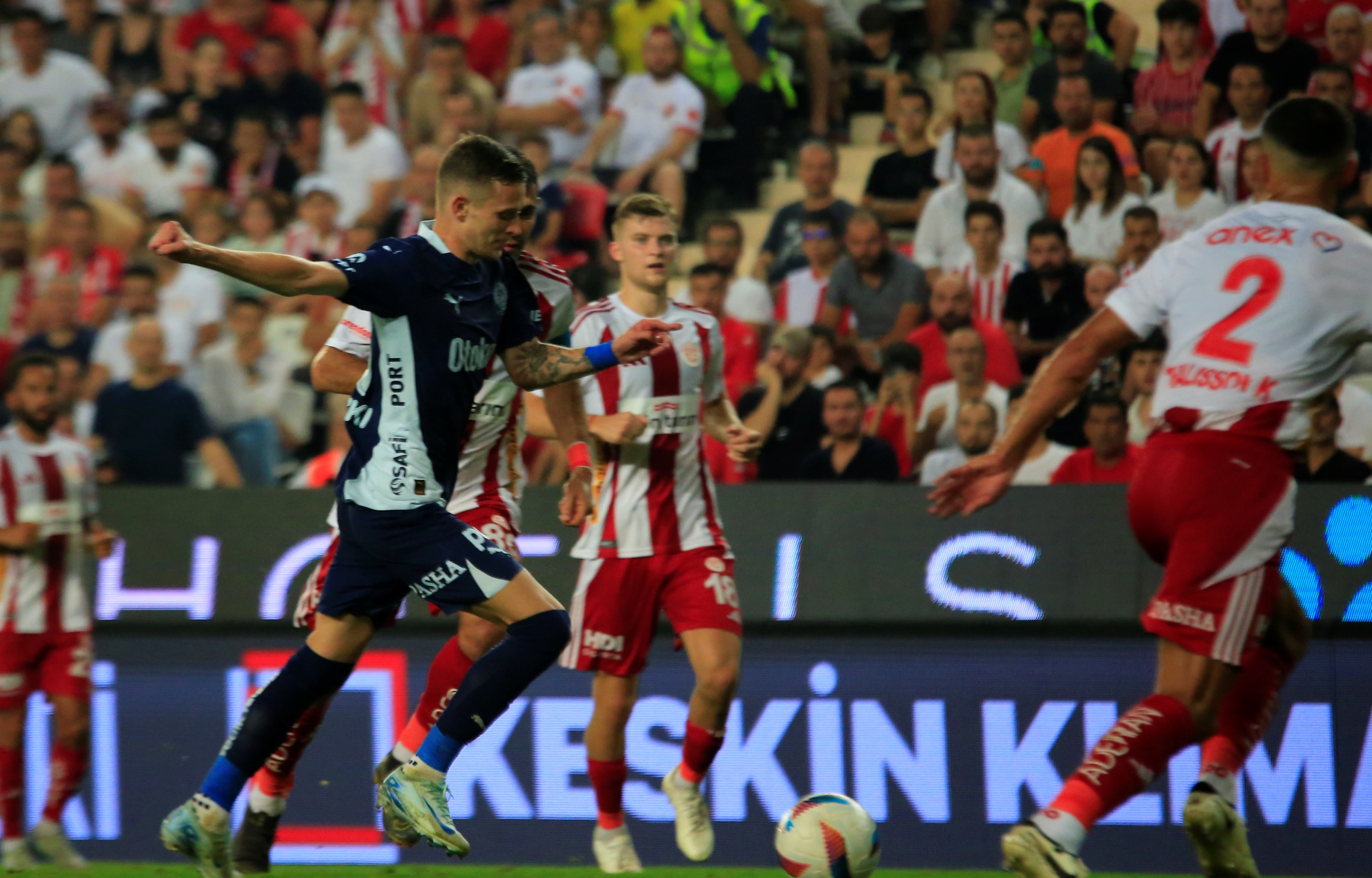 Perdeyi Tadic açtı! Fenerbahçe, Antalya'da fire vermedi