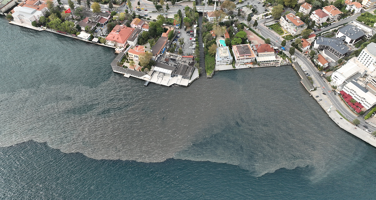 İstanbul Boğazı’na lağım suyu akıyor