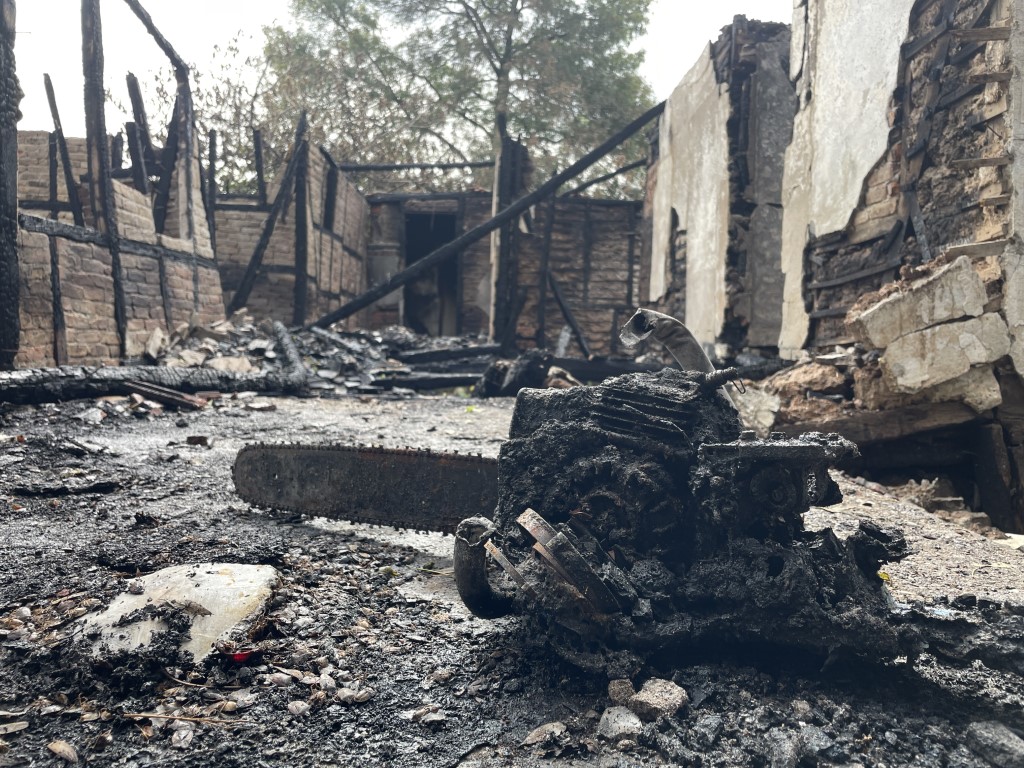 Bu olay Türkiye’yi ağlatacak: Oğlunun hatıralarıyla yaşadığı evi gözlerinin önünde kül oldu