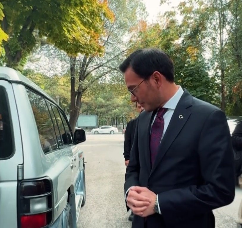 Süper Vali Recep Yazıcıoğlu’nun oğlu yıllar sonra babasının kullandığı jeepi sürdü