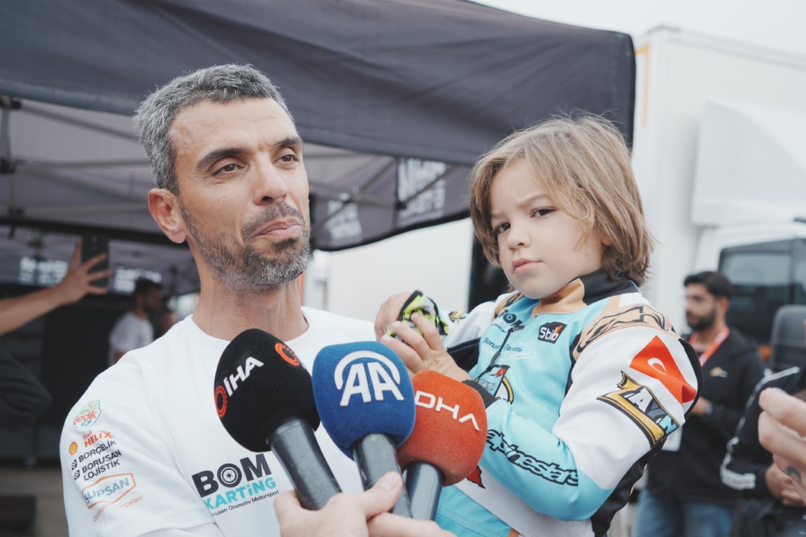 Zayn Sofuoğlu, 2 tekerden sonra 4 tekerde de şampiyonluğunu ilan etti