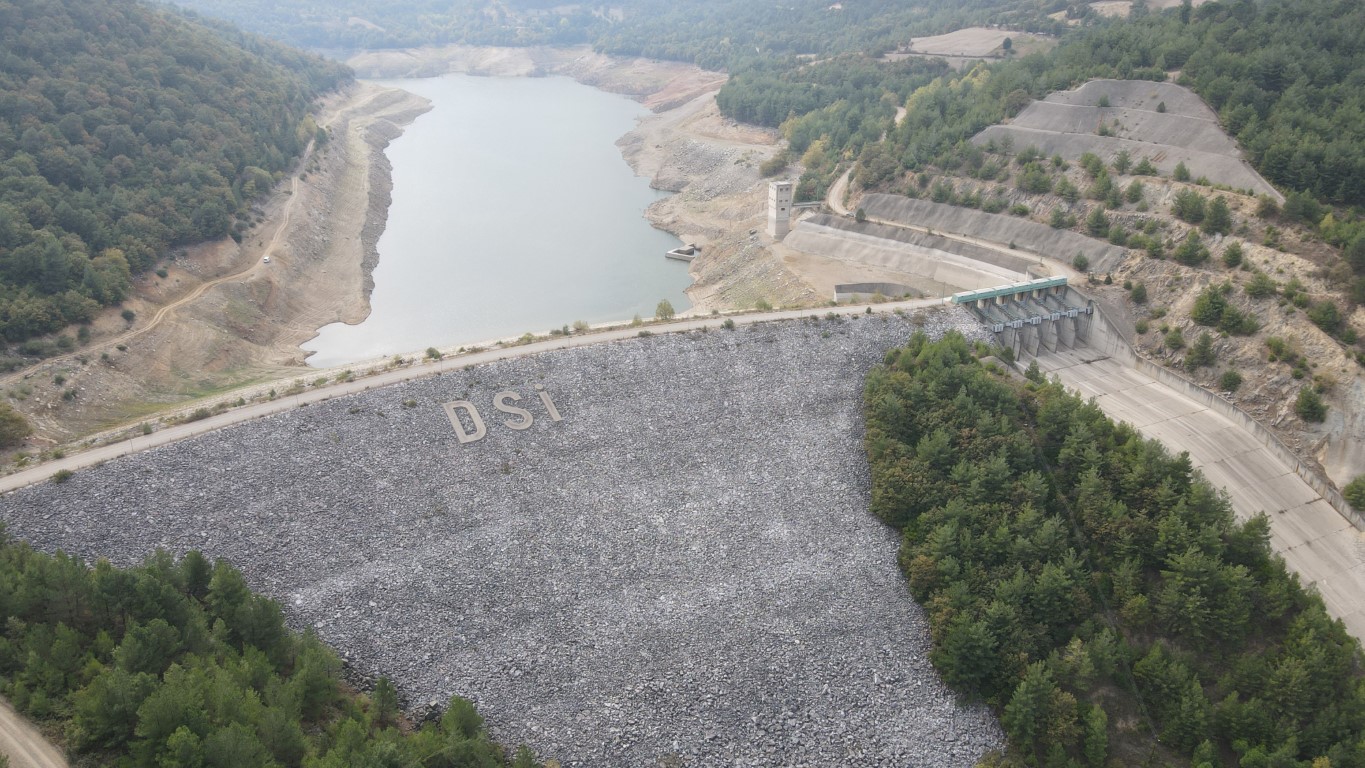 Gönen Barajı'nda su seviyesi kritik sınırda