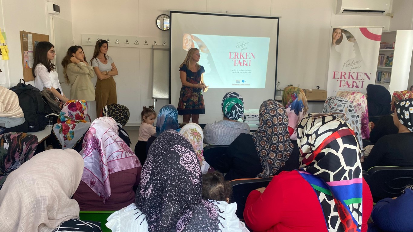 Adıyamanlı kadınlar meme kanseri farkındalık hareketi için bir araya geldi