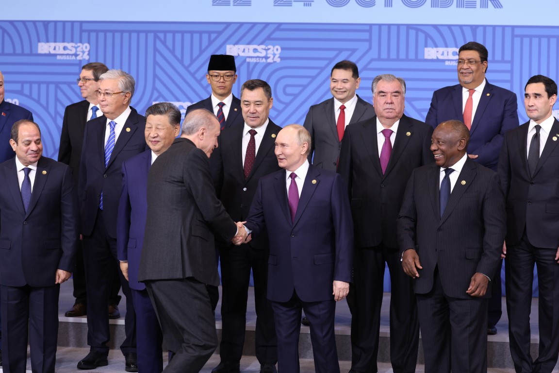 Cumhurbaşkanı Erdoğan, BRICS Liderler Zirvesi’nde aile fotoğrafı çekimine katıldı