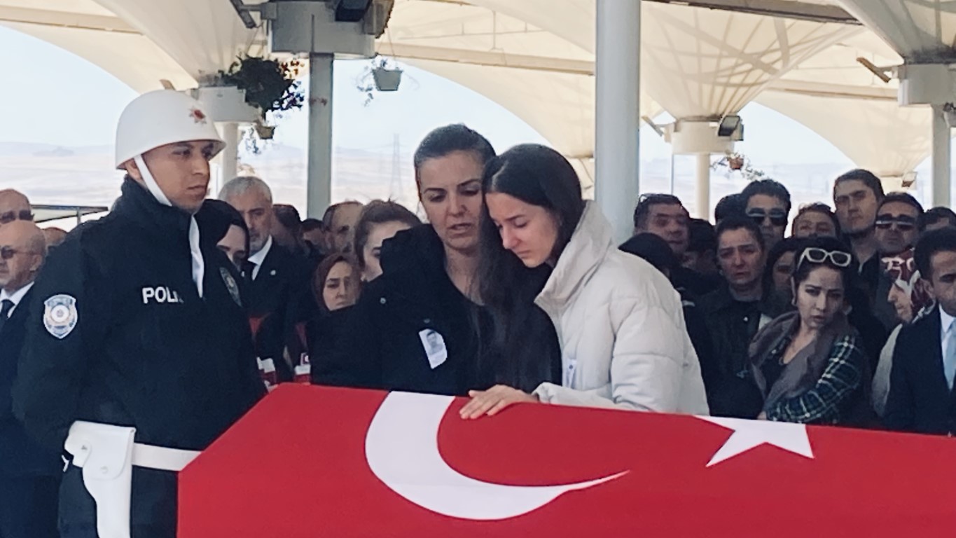 TUSAŞ saldırısında şehit olan güvenlik görevlisi Atakan Şahin Erdoğan son yolculuğuna uğurlandı