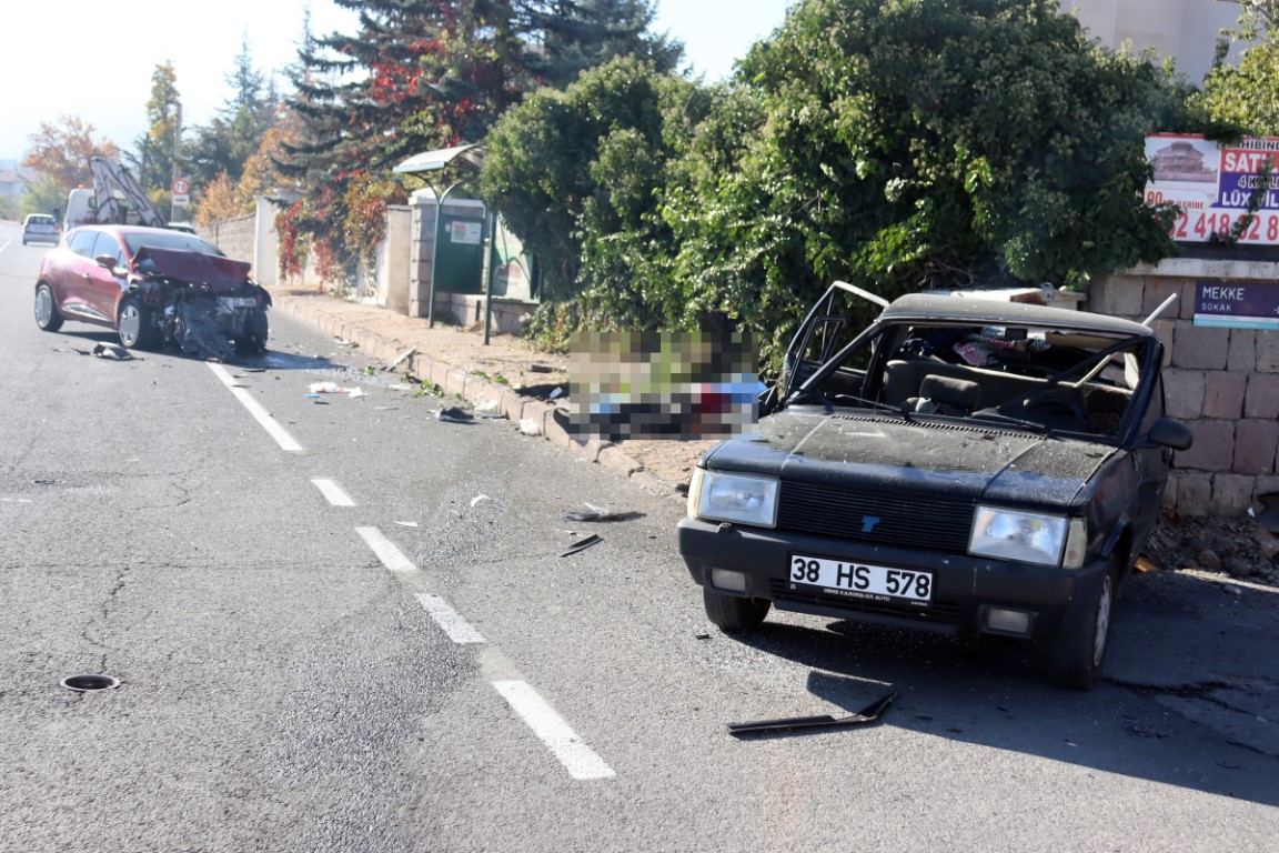 Kayseri’de kaza yapan Tofaş perte çıktı: 1 ölü, 3 yaralı