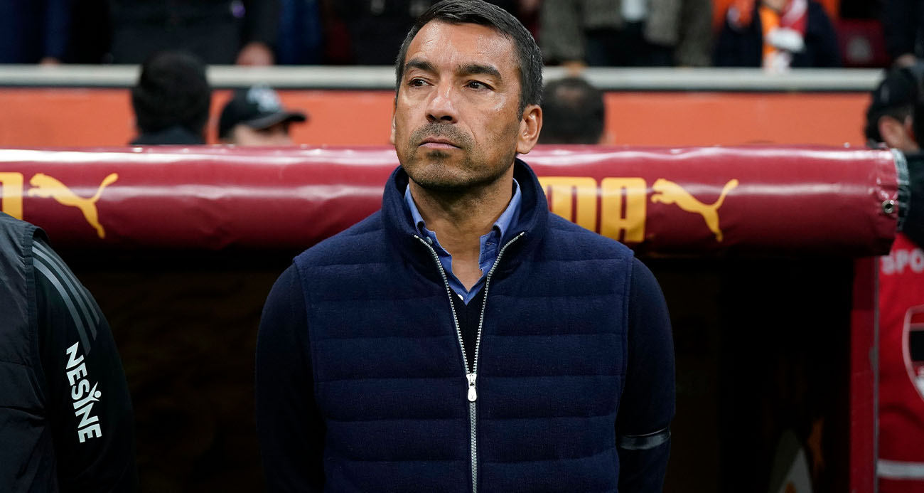 Giovanni van Bronckhorst’tan tek değişiklik