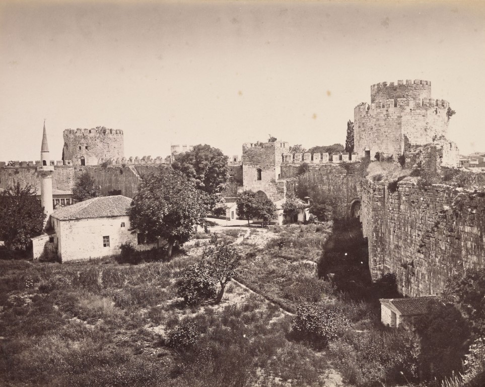 Yedikule Hisarı’ndaki ecdat mirası Fatih Mescidi’nin ihya çalışmalarında sona gelindi