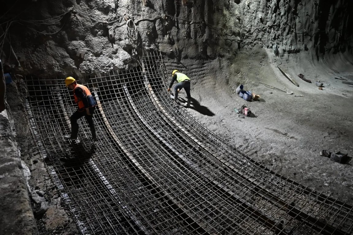 Yapım işi Bayburt Group tarafından sürdürülen ve 12 yıldır bitmeyen tünelden sürücüler umudunu kesti