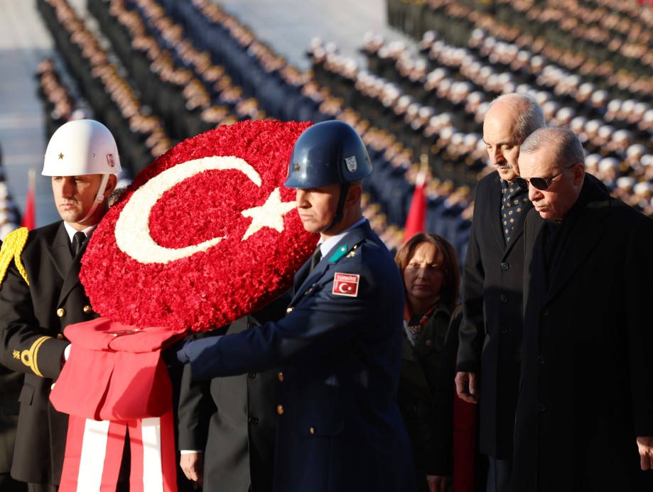 Devlet erkanı Ata’nın huzurunda