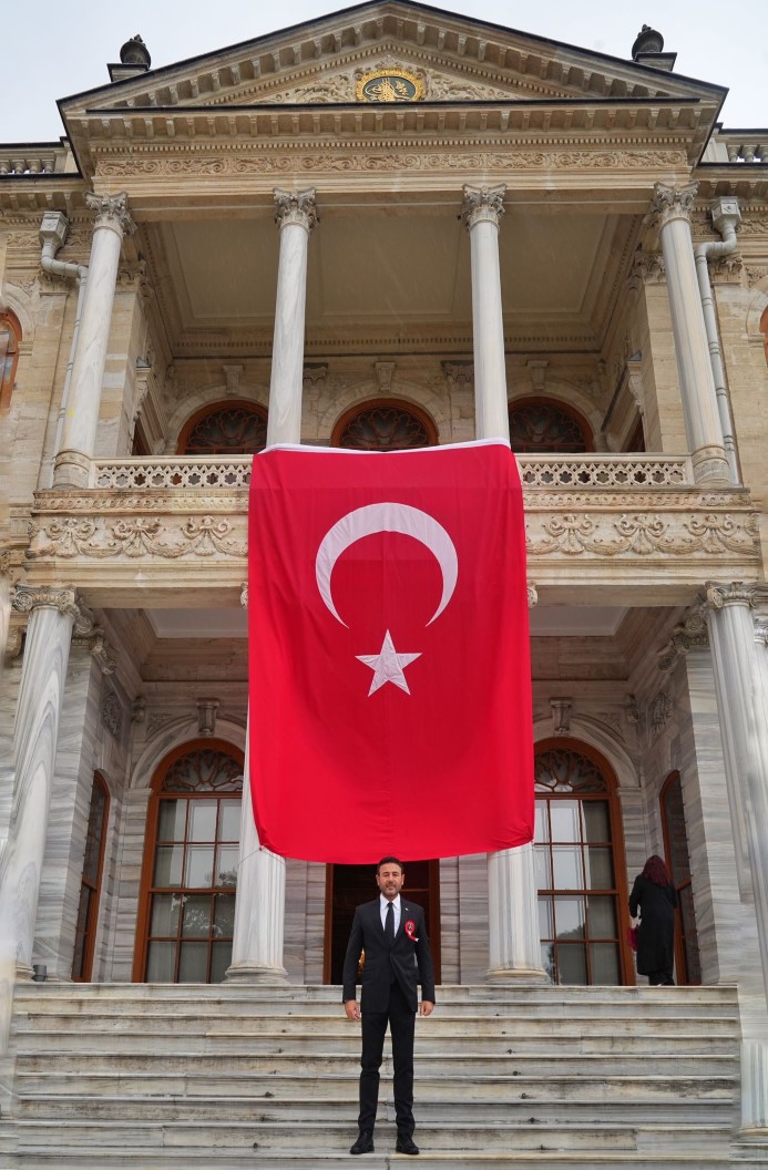 Beşiktaş Belediye Başkanı Akpolat, Dolmabahçe Sarayı’nı ziyaret etti