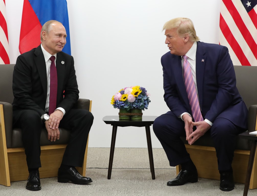 Putin'le telefonda görüşen Trump'tan savaşı tırmandırmama çağrısı