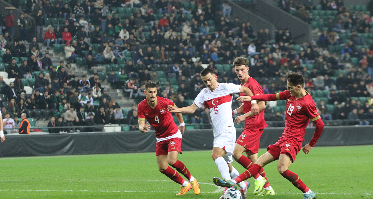 U21 Milli Takımı, Kocaeli’de hazırlık maçında kaşılaştığı Sırbistan’a 2-1 mağlup oldu.