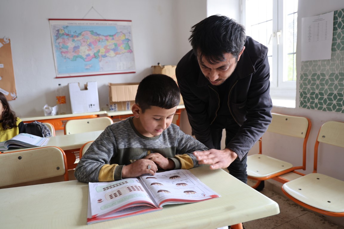 Dağ köylerindeki eli öpülesi öğretmenler