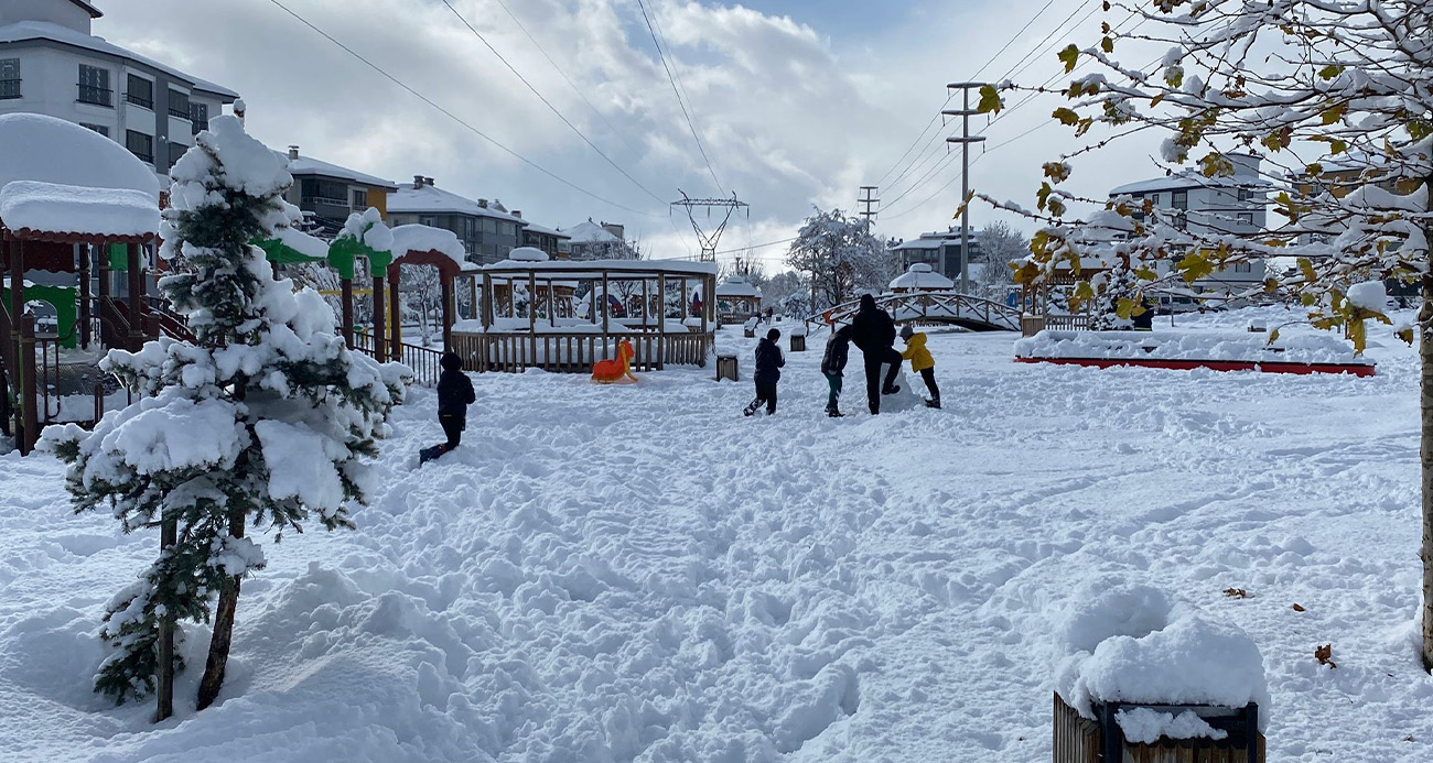 Bolu’da okullar bir gün daha tatil edildi