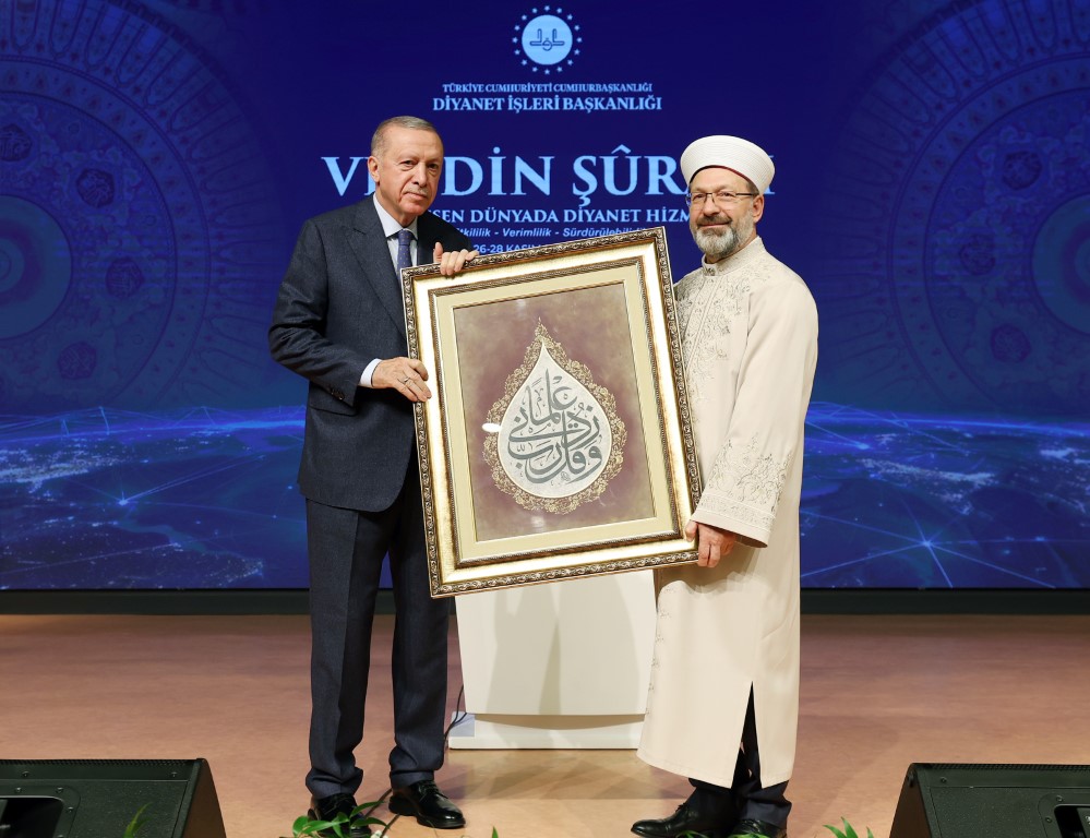 Cumhurbaşkanı Erdoğan: “Dijital hareket yeni bir yapay din oluşturma gayreti içindedir”