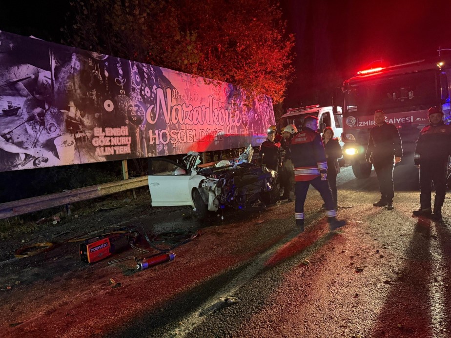 İzmir’de freni boşalan kamyon 7 aracı biçti: 3 ölü, 7 yaralı