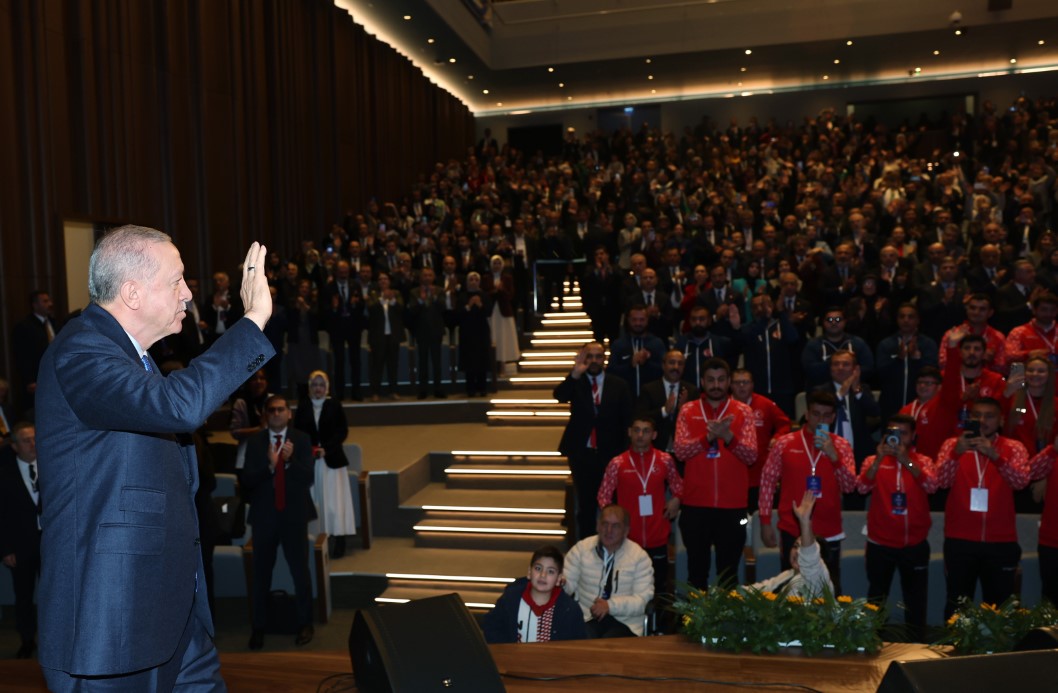 Cumhurbaşkanı Erdoğan: “Engelli kardeşlerimizin hiçbir zorlukla karşılaşmadan hayatın her alanında güçlü şekilde var olabildiği bir ülke,  Türkiye Yüzyılı’nda ulaşmak istediğimiz hedeflerden biridir”