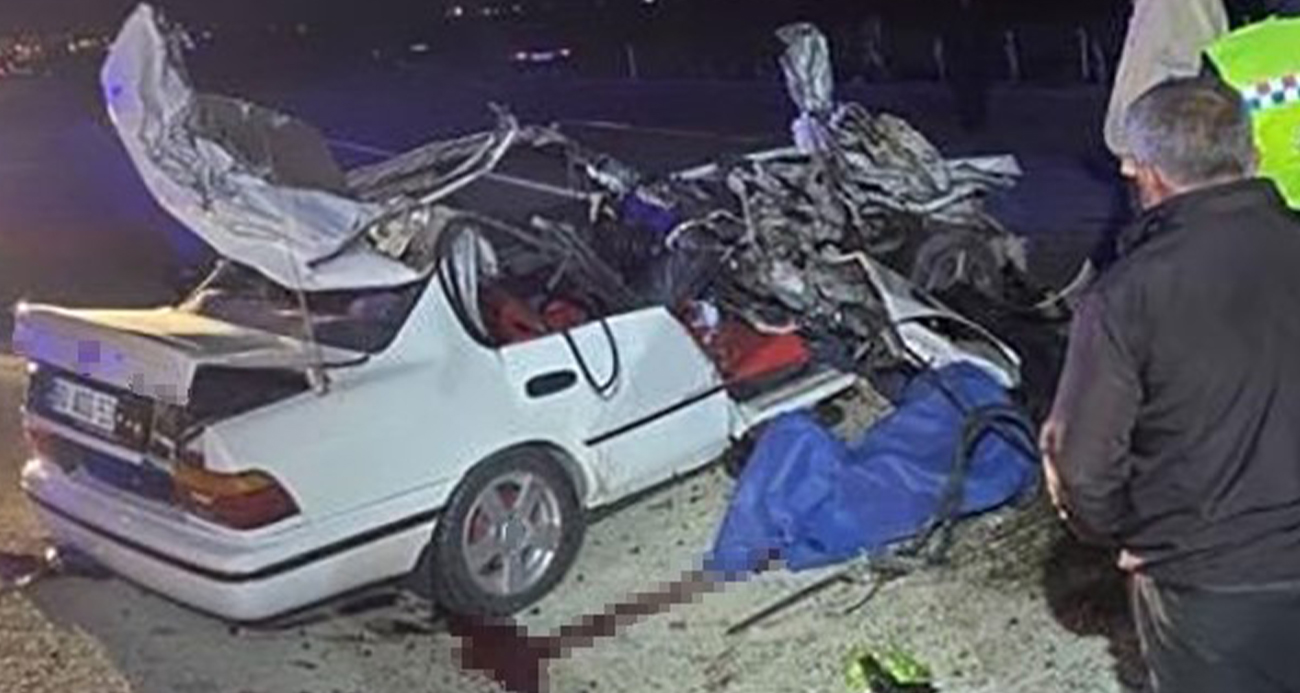 Otomobil traktöre arkadan çarptı: 1 ölü, 2 yaralı