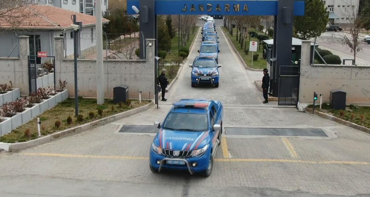 58 kişiyi sınava girmeden ehliyet sahibi yapan “joker” şebeke çökertildi